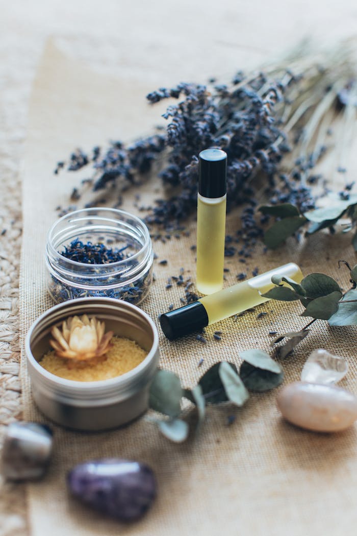 Offre Elevate your relaxation with aromatherapy essentials featuring lavender and massage oils.